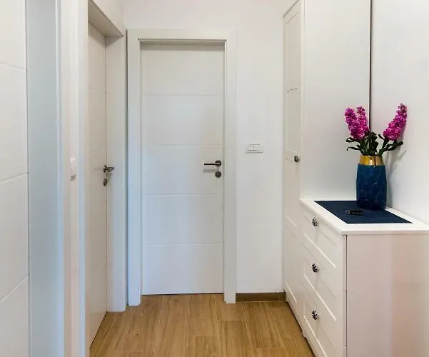 Blue Laguna With Seaview * Split