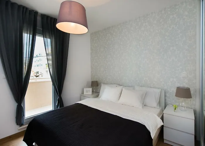 Blue Laguna With Seaview *