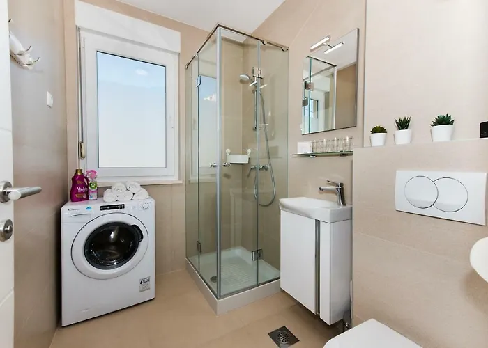 Blue Laguna With Seaview Lägenhet Split